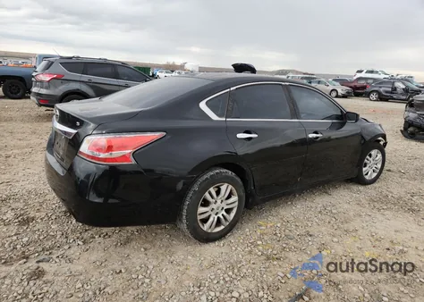 2015 Nissan Altima 2.5 из США, поврежденный, VIN 1N4AL3AP9FN301828